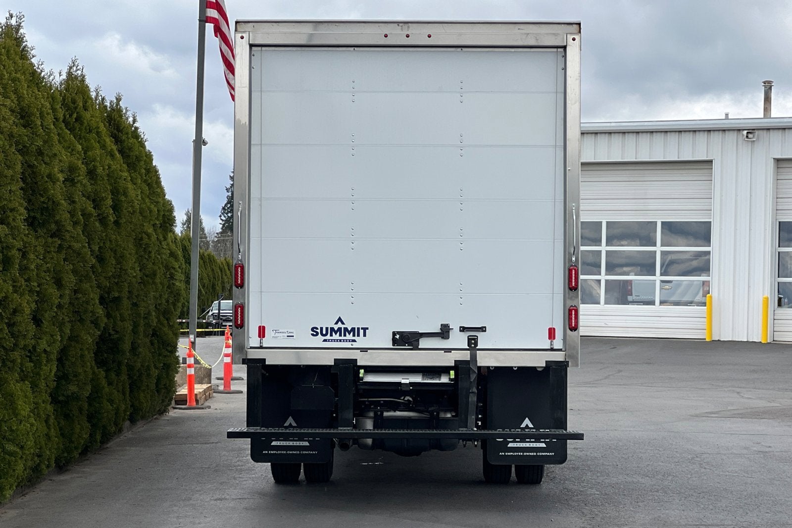 2025 Chevrolet Low Cab Forward 5500 XG Base