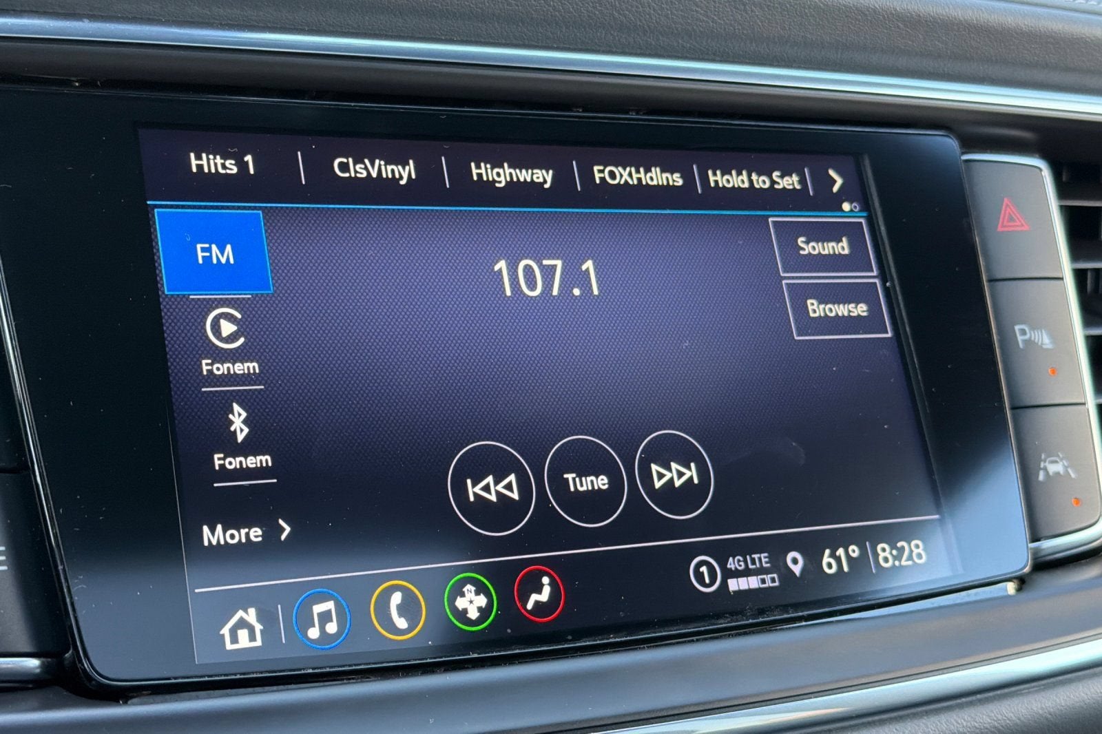 2024 Buick Enclave Essence