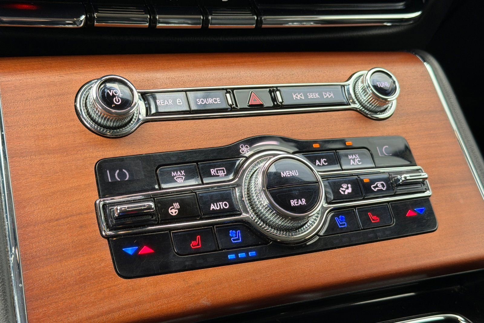 2020 LINCOLN TR AVIATOR Base