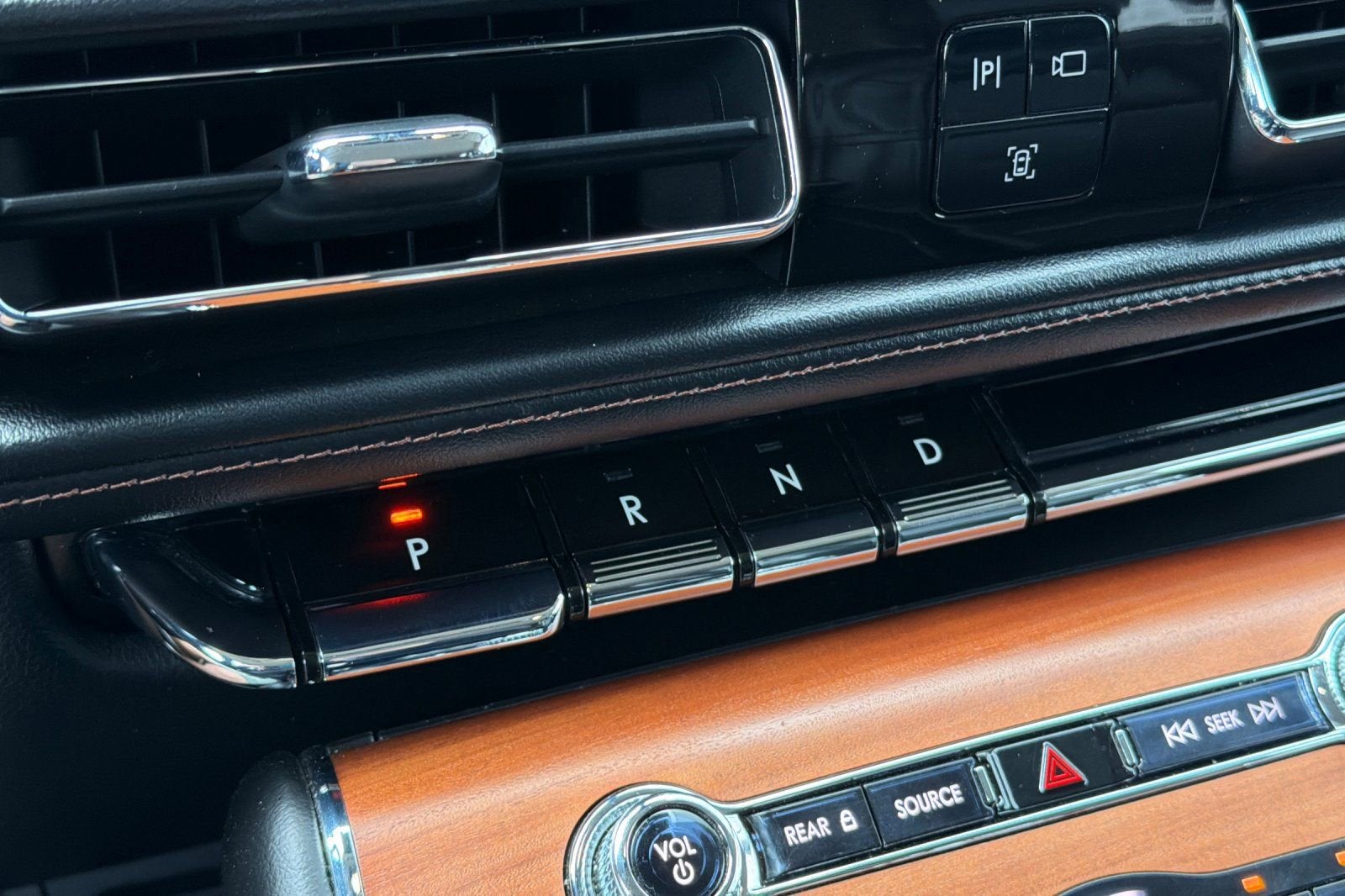 2020 LINCOLN TR AVIATOR Base