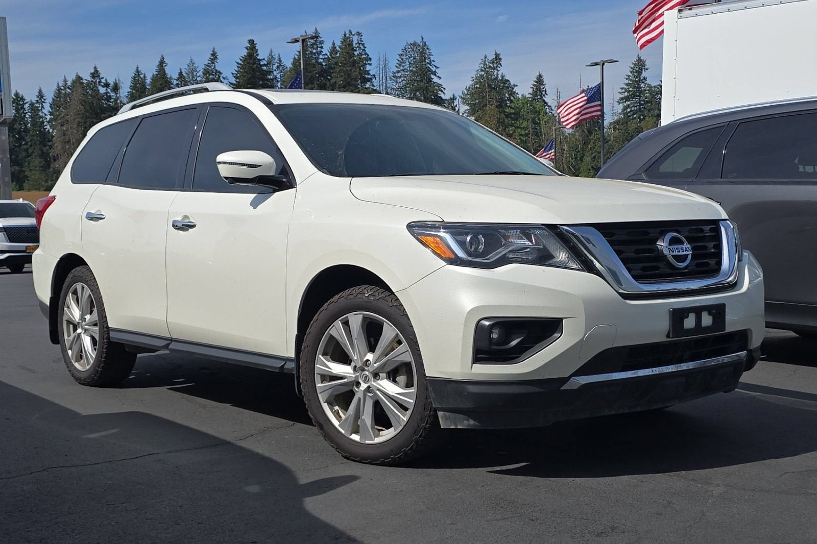 2019 Nissan Pathfinder SL