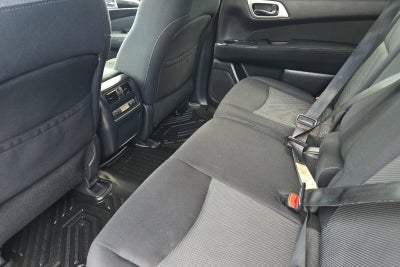 2017 Nissan Pathfinder SV