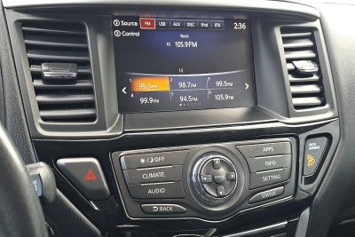 2017 Nissan Pathfinder SV