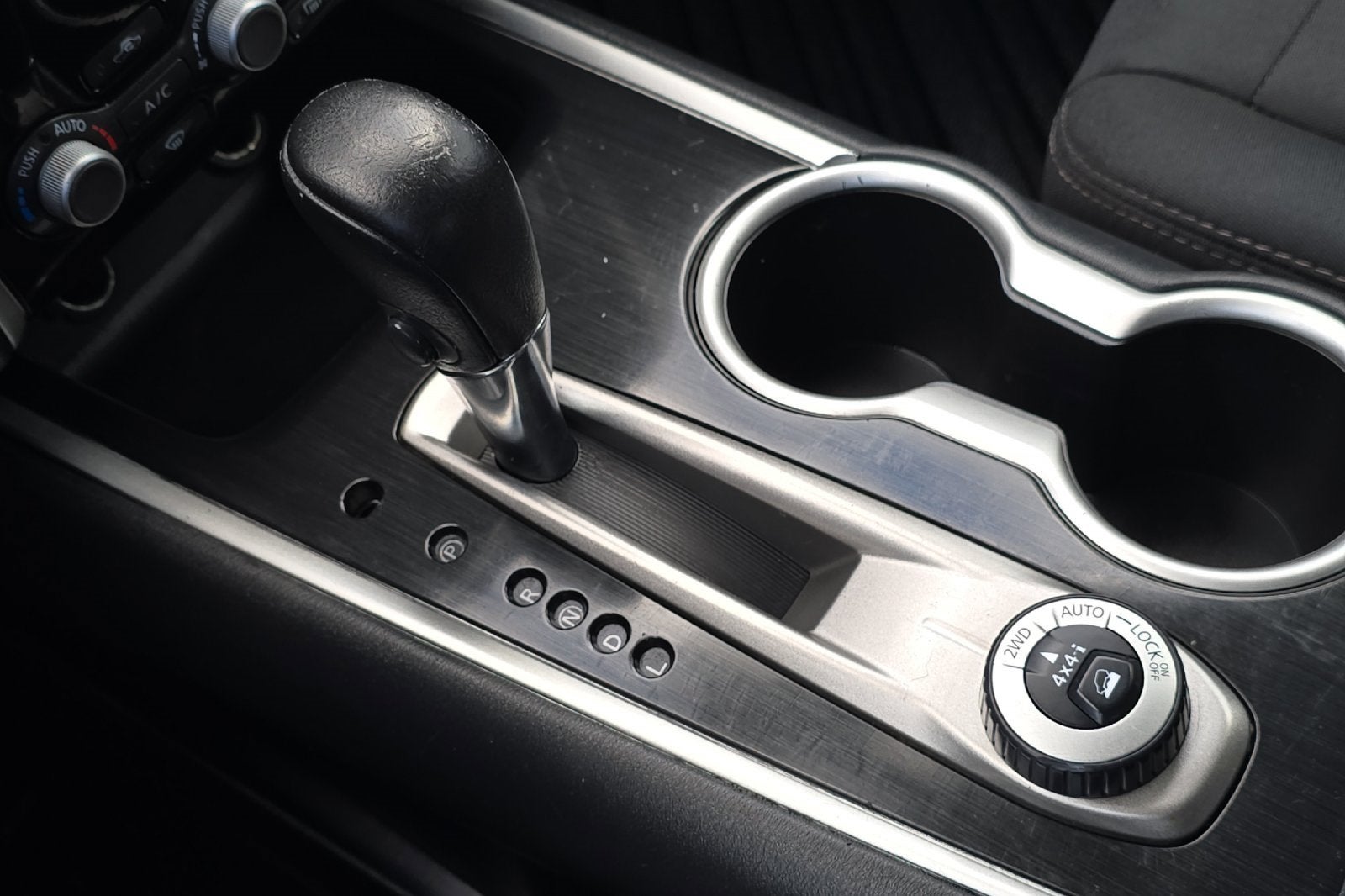 2017 Nissan Pathfinder SV