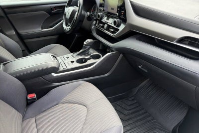2020 Toyota Highlander LE