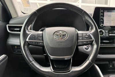 2020 Toyota Highlander LE