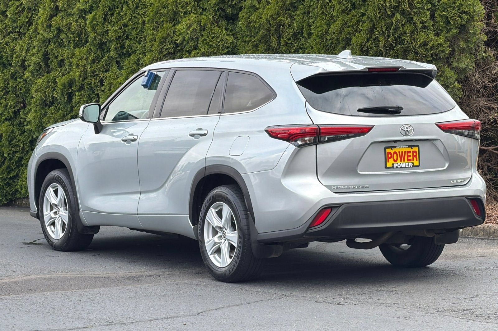 2020 Toyota Highlander LE