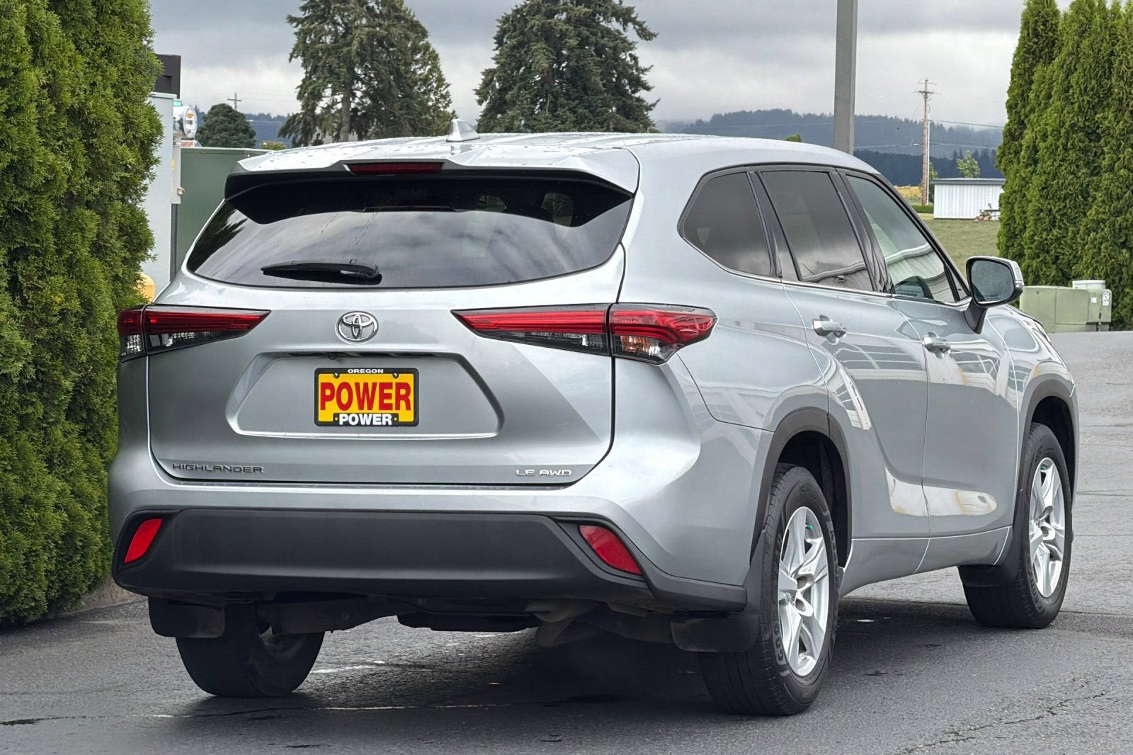 2020 Toyota Highlander LE