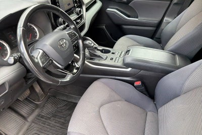 2020 Toyota Highlander LE
