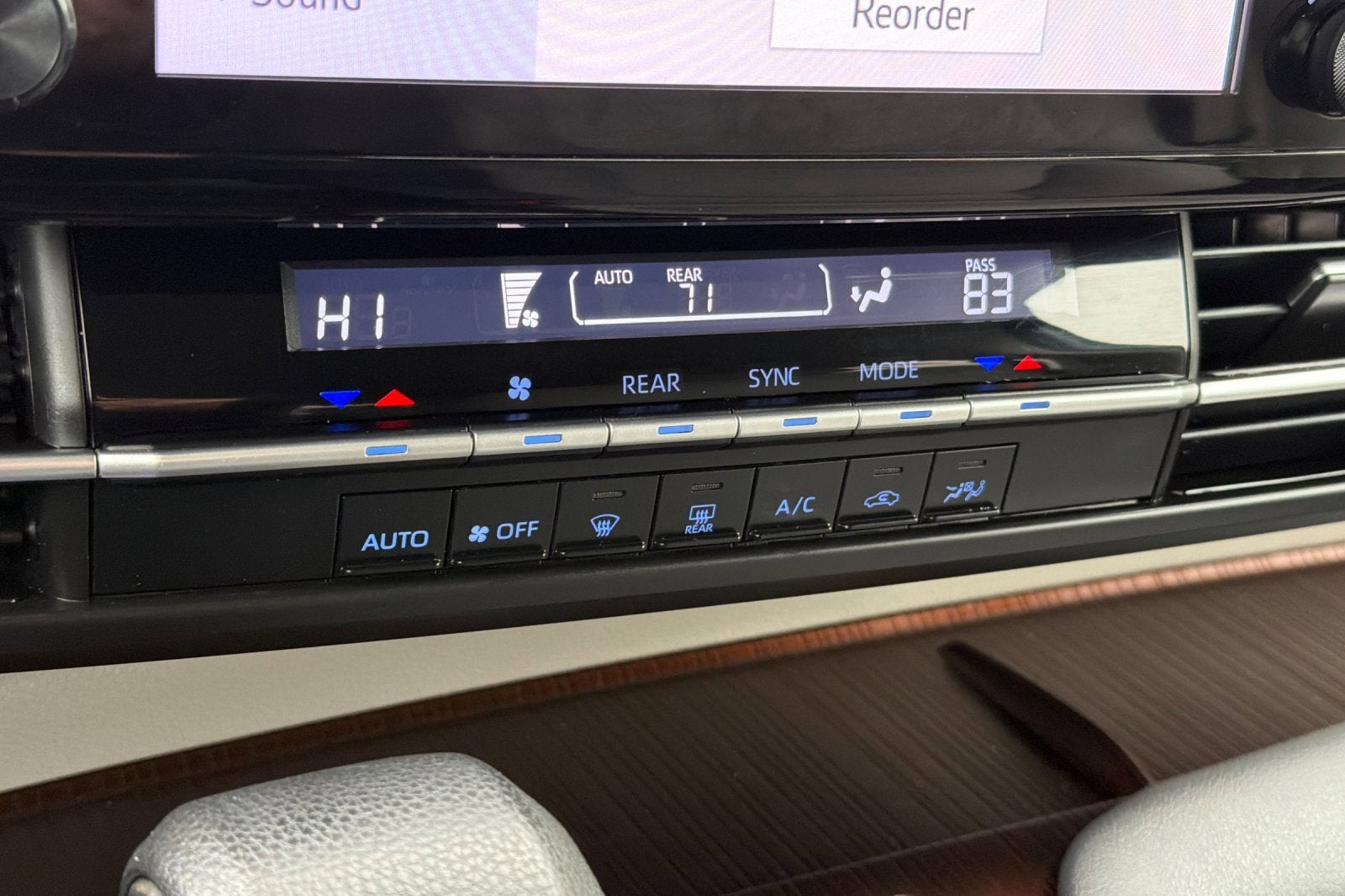 2022 Toyota Sienna LE