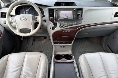 2012 Toyota Sienna XLE AAS
