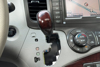 2012 Toyota Sienna XLE AAS