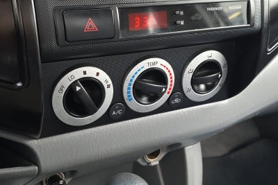 2005 Toyota Tacoma REG CAB 2WD AT