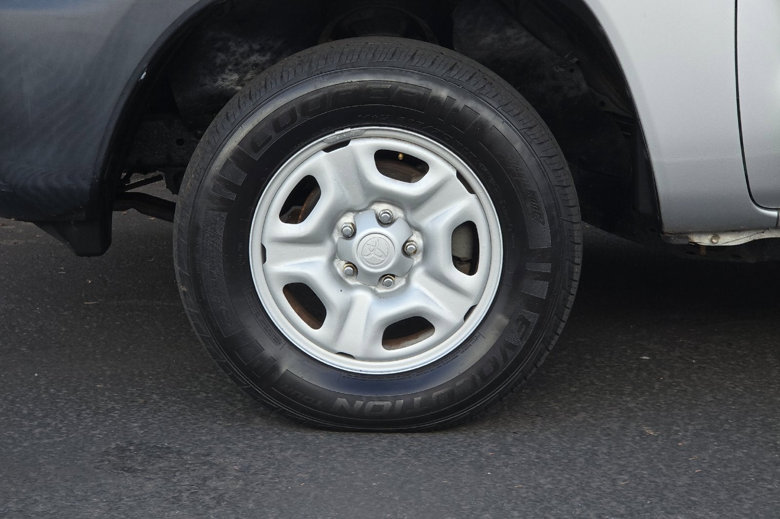 2005 Toyota Tacoma REG CAB 2WD AT