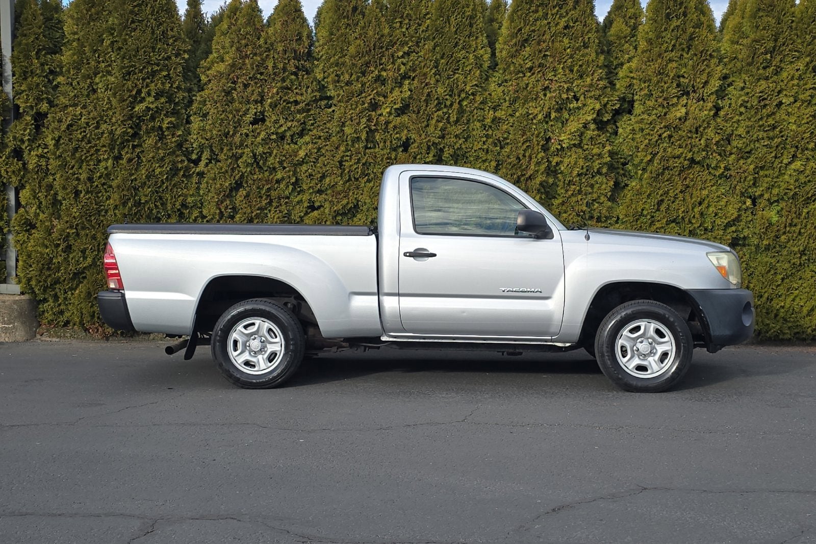 2005 Toyota Tacoma REG CAB 2WD AT