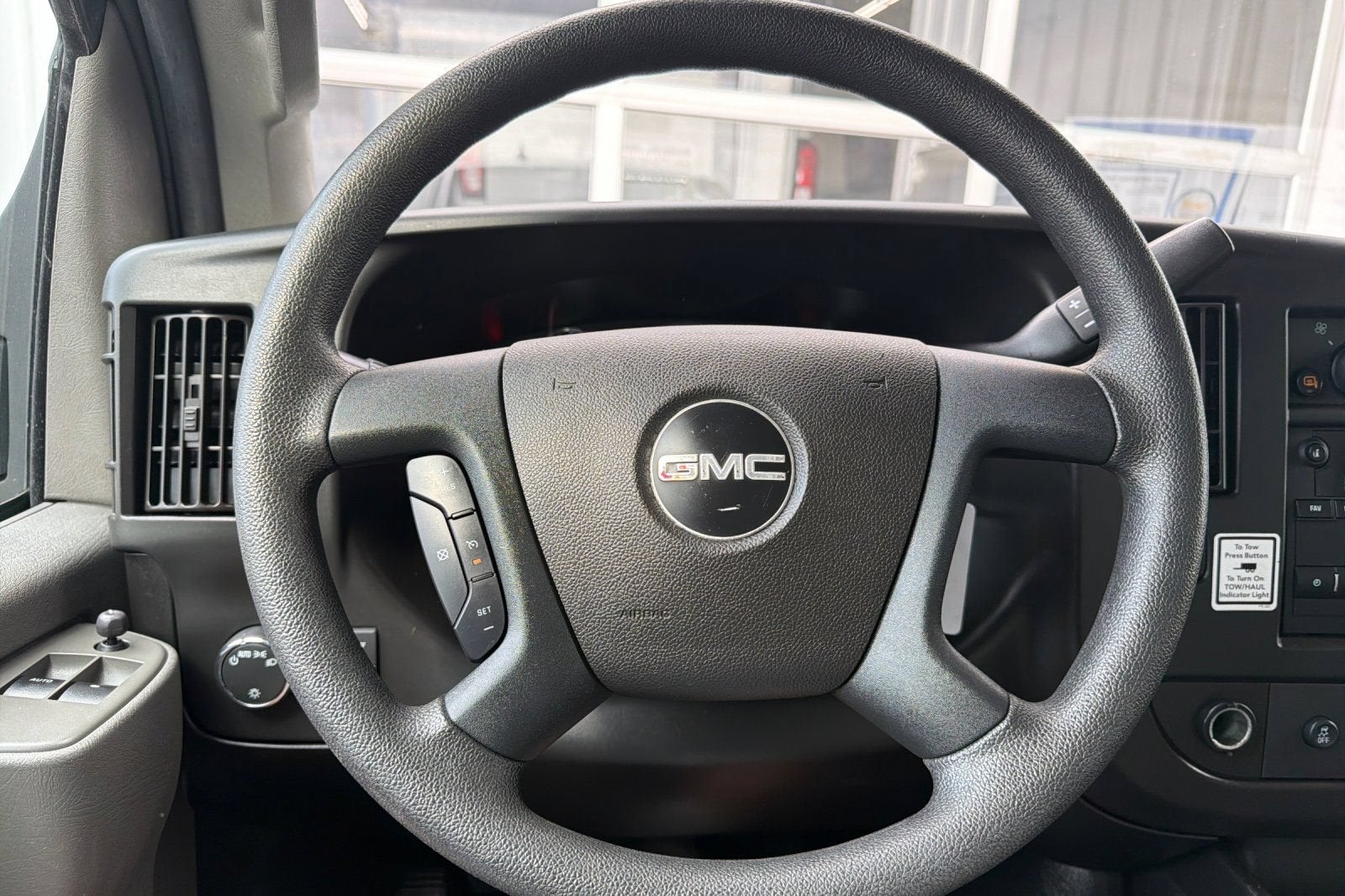 2021 GMC Savana Cutaway 3500 VAN 177" RWD