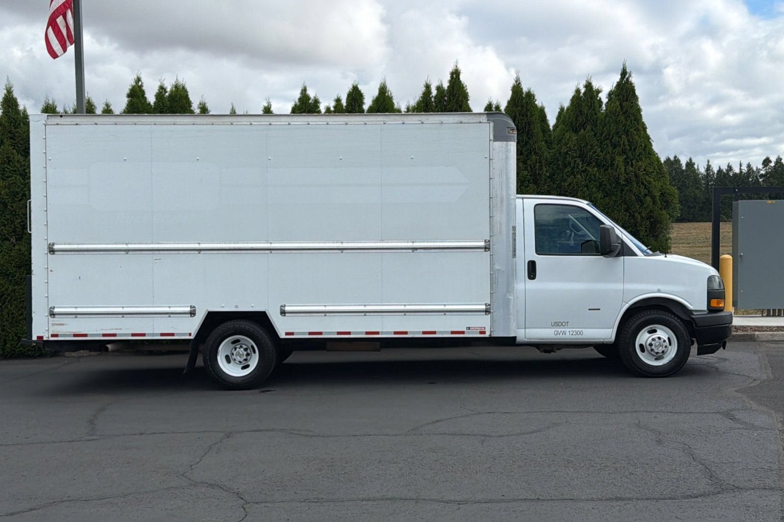 2021 GMC Savana Cutaway 3500 VAN 177" RWD