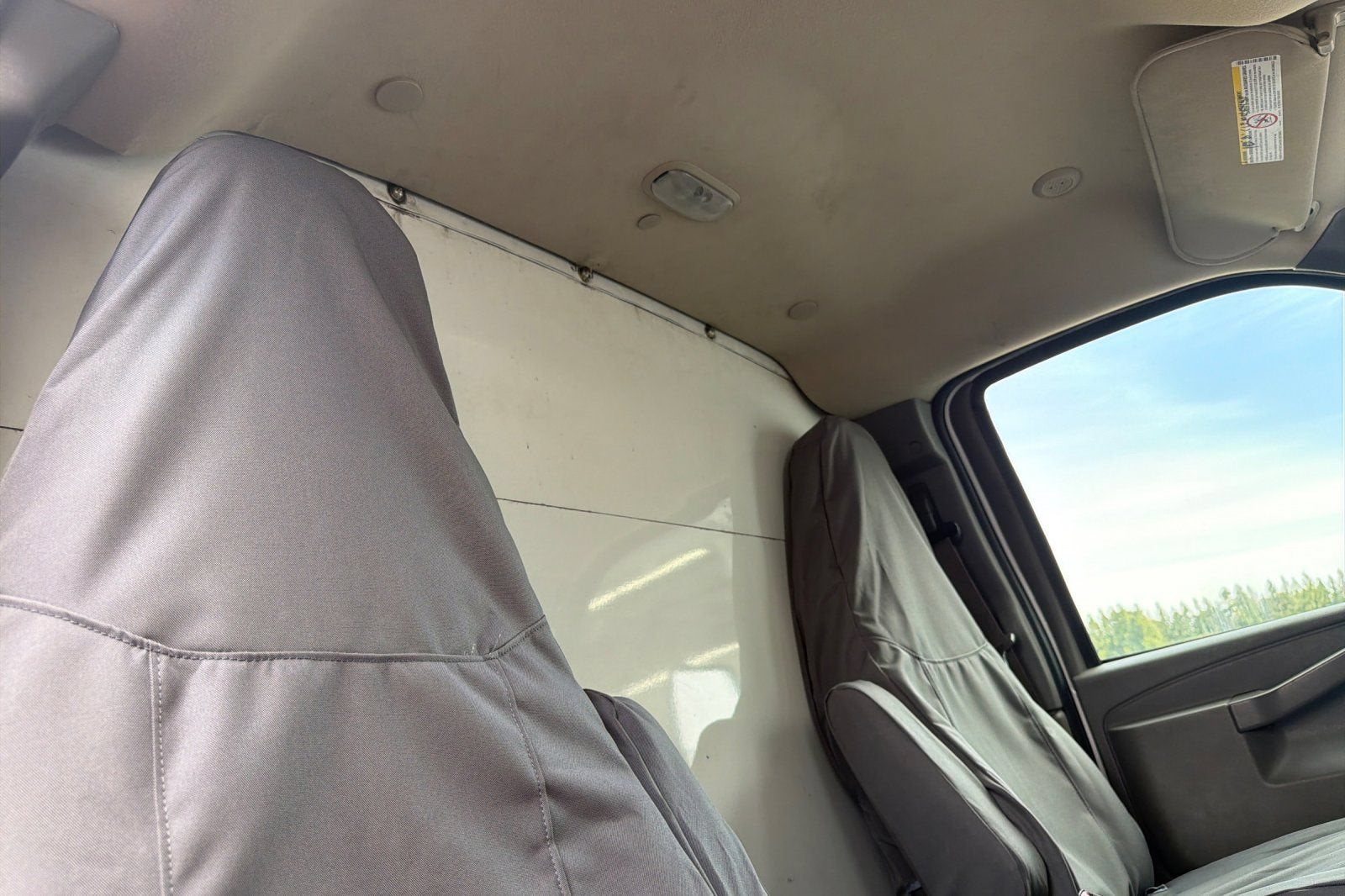 2022 GMC Savana Cutaway 3500 Gas