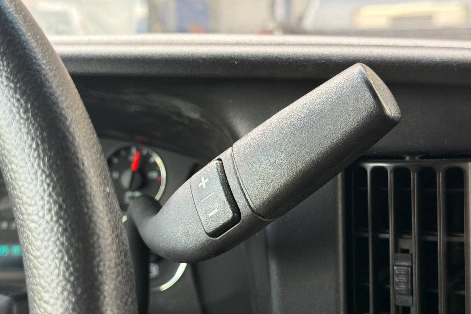 2022 GMC Savana Cutaway 3500 Gas
