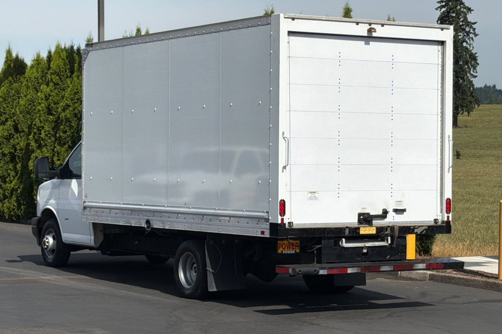 2022 GMC Savana Cutaway 3500 Gas