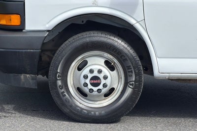 2022 GMC Savana Cutaway 3500 Gas