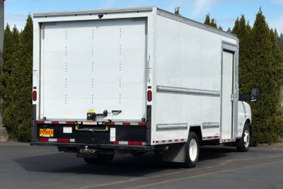 2022 GMC Savana Cutaway 3500 Gas