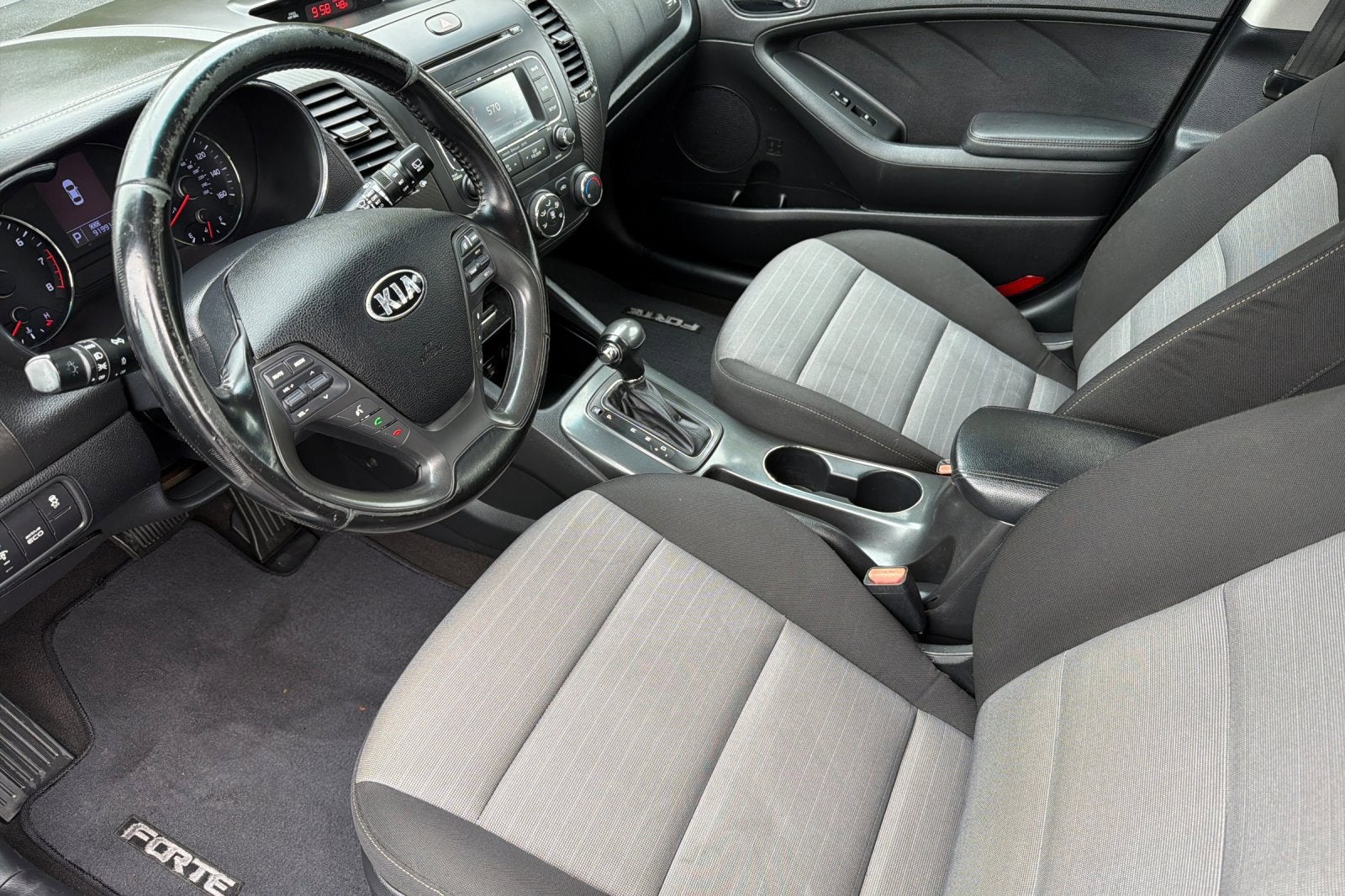 2016 Kia Forte 5-Door EX