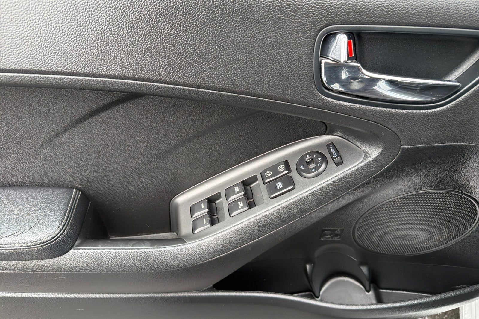 2016 Kia Forte 5-Door EX