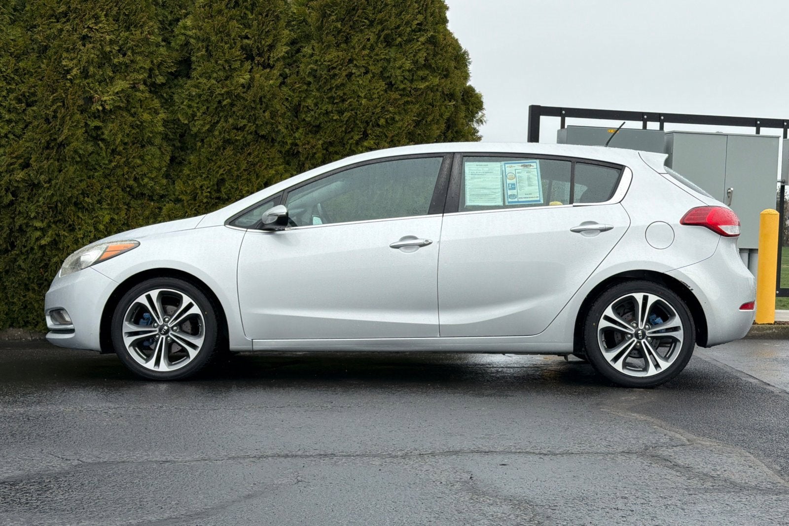 2016 Kia Forte 5-Door EX