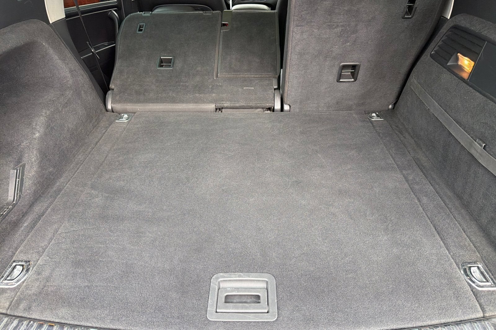 2012 Volkswagen Touareg Sport