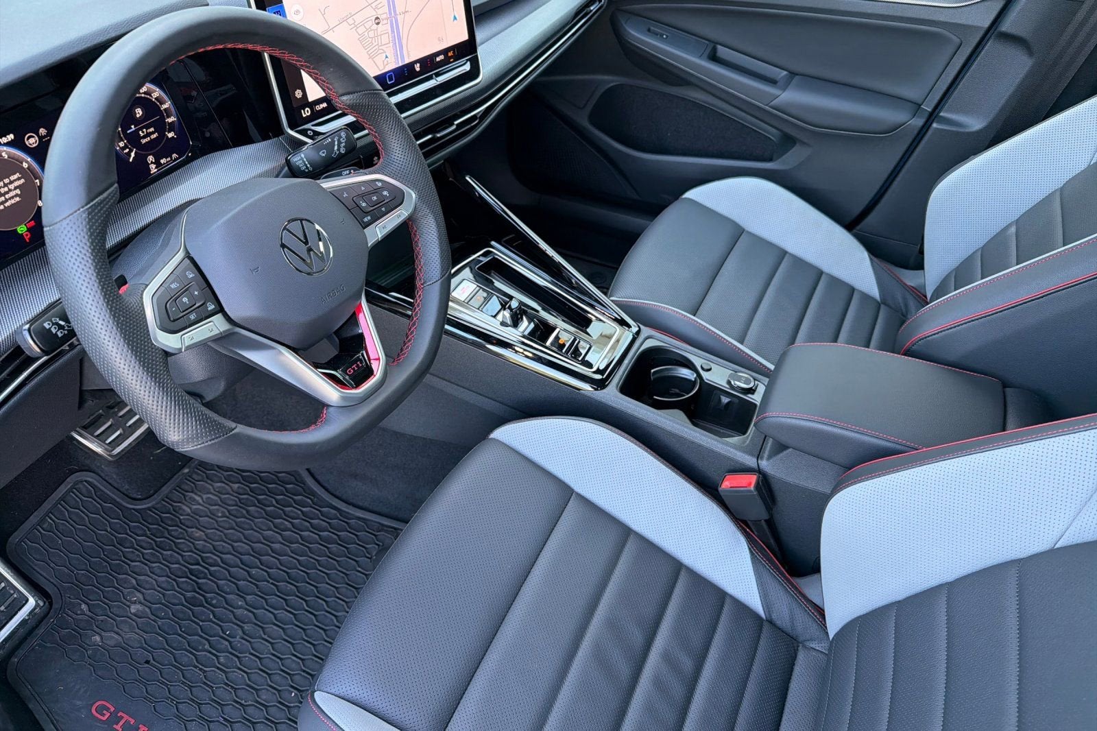 2025 Volkswagen Golf GTI SE