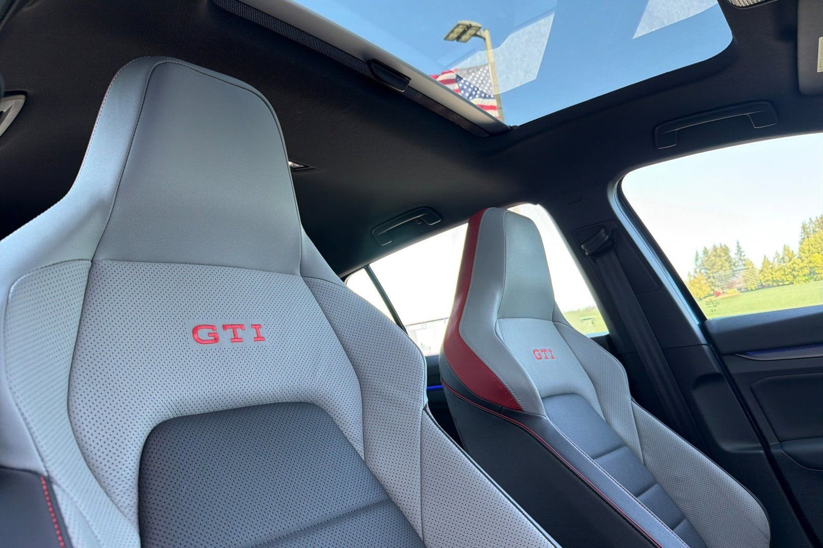 2025 Volkswagen Golf GTI SE