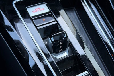 2025 Volkswagen Golf GTI SE