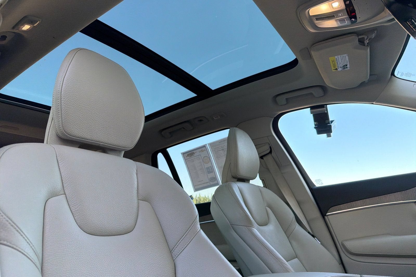 2023 Volvo XC90 Plus