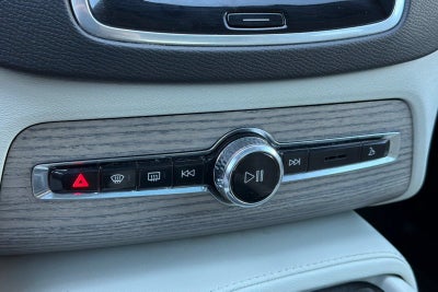 2023 Volvo XC90 Plus