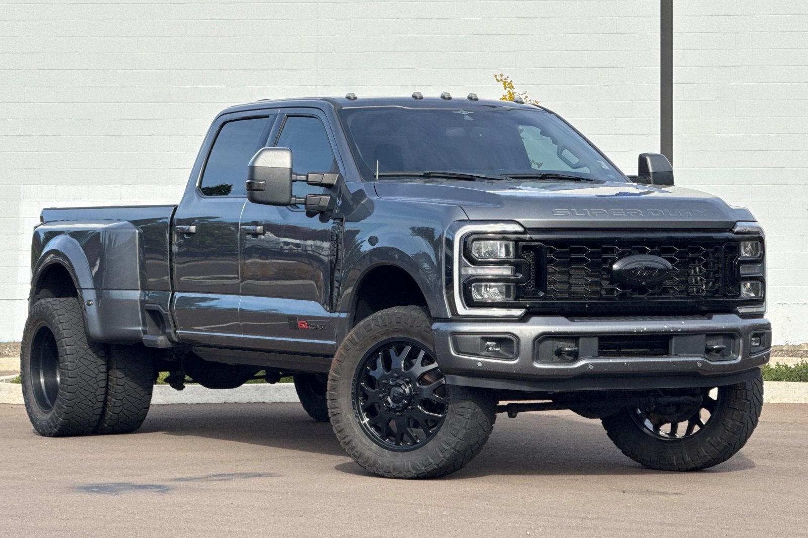 2023 Ford Super Duty F-350SD Lariat