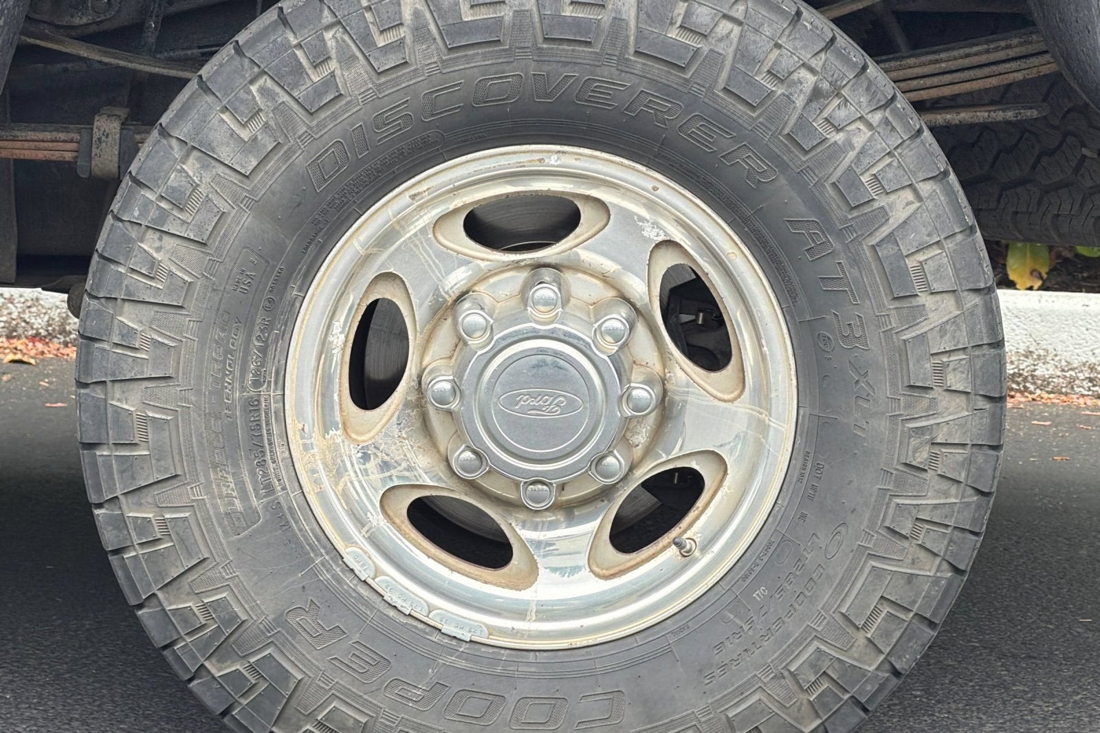 2004 Ford Super Duty F-350 SRW XL