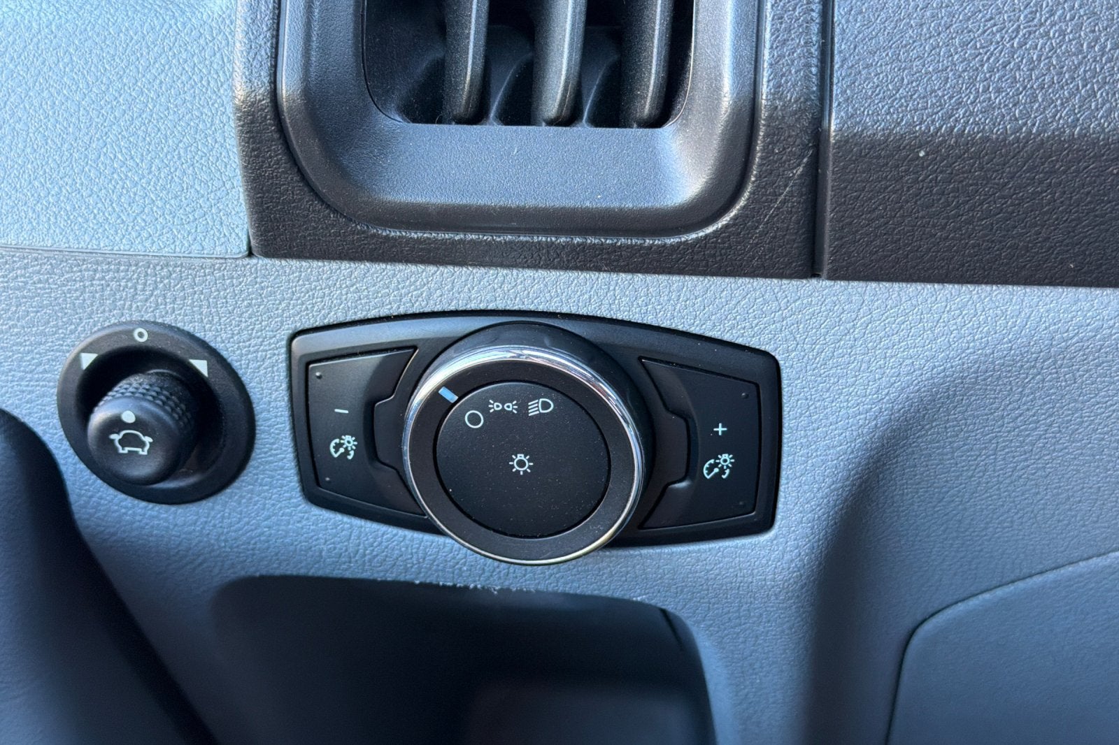2017 Ford Transit Van T-250 148 HI RF S