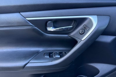 2016 Nissan Altima 2.5 SR