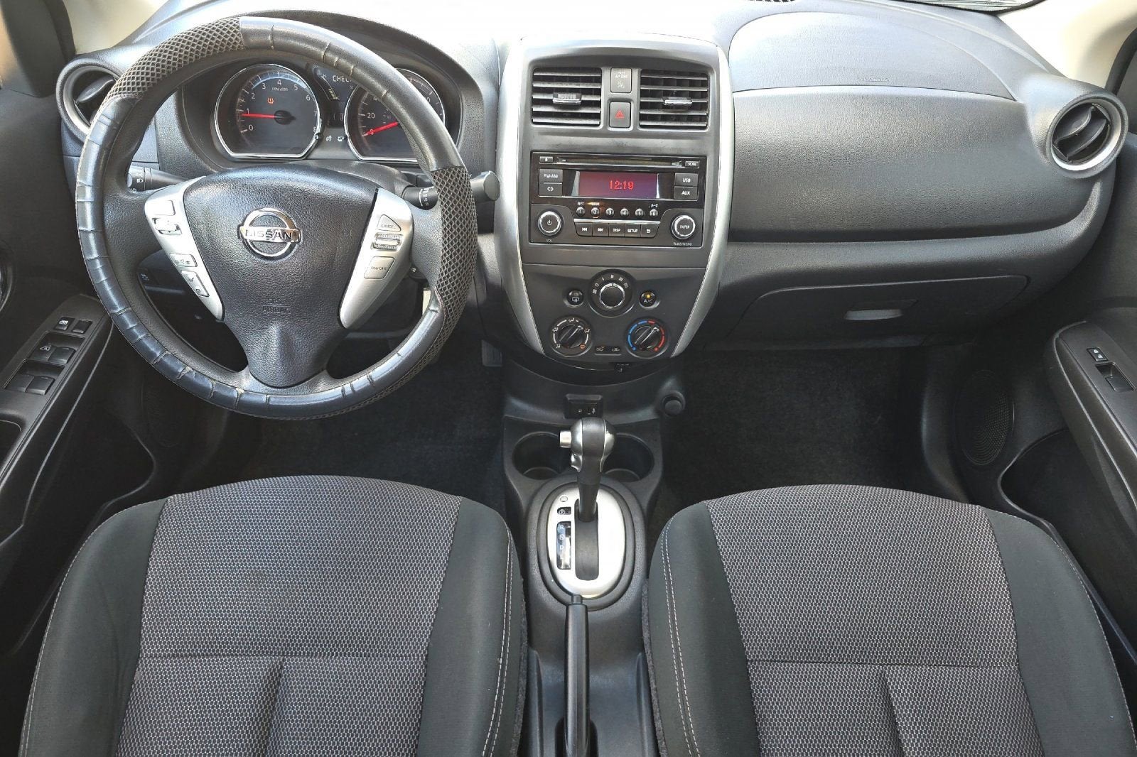 2017 Nissan Versa Sedan SV