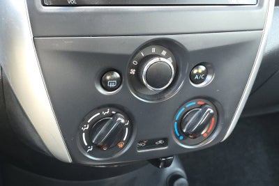 2017 Nissan Versa Sedan SV
