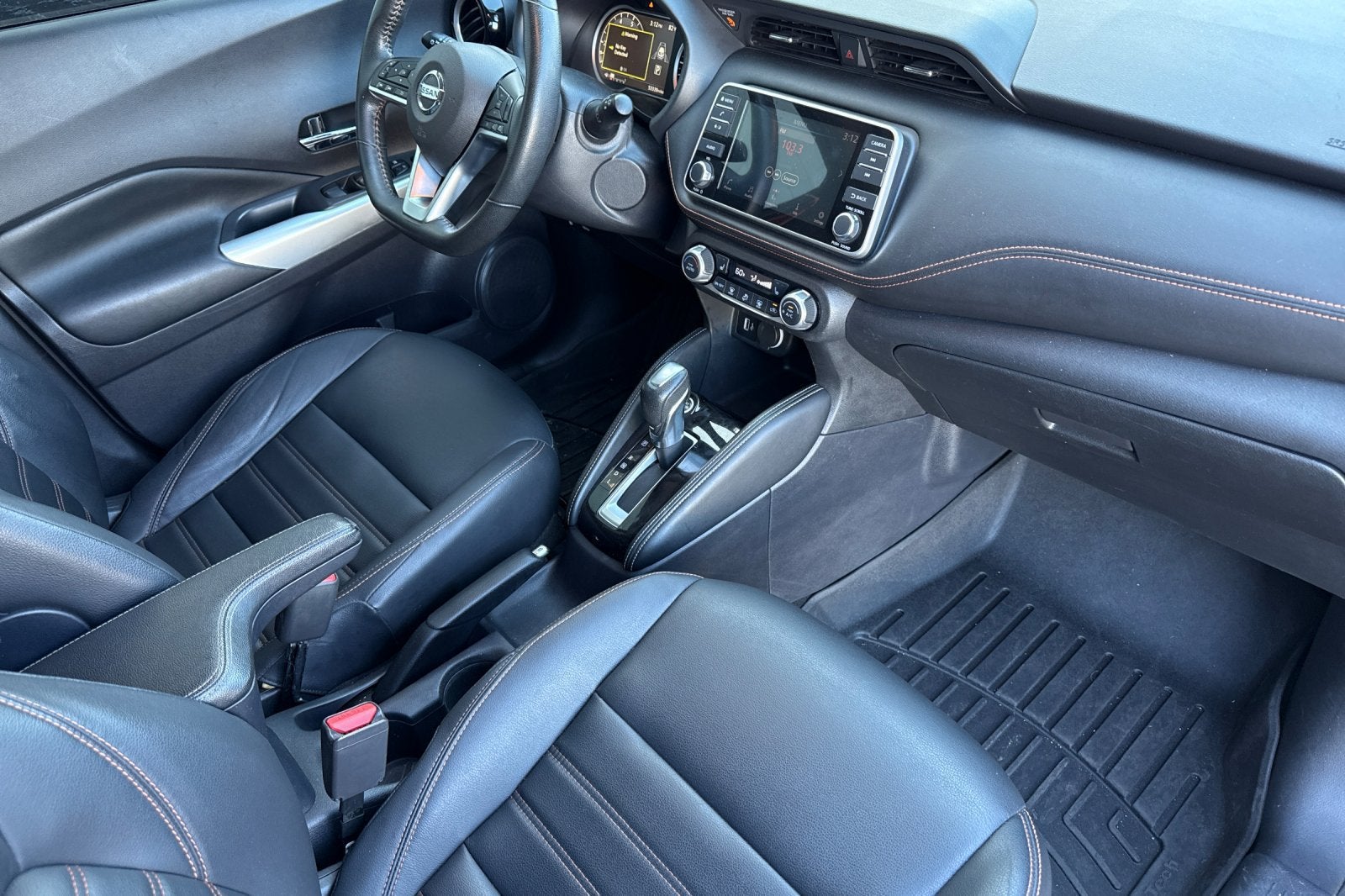 2020 Nissan Kicks SR