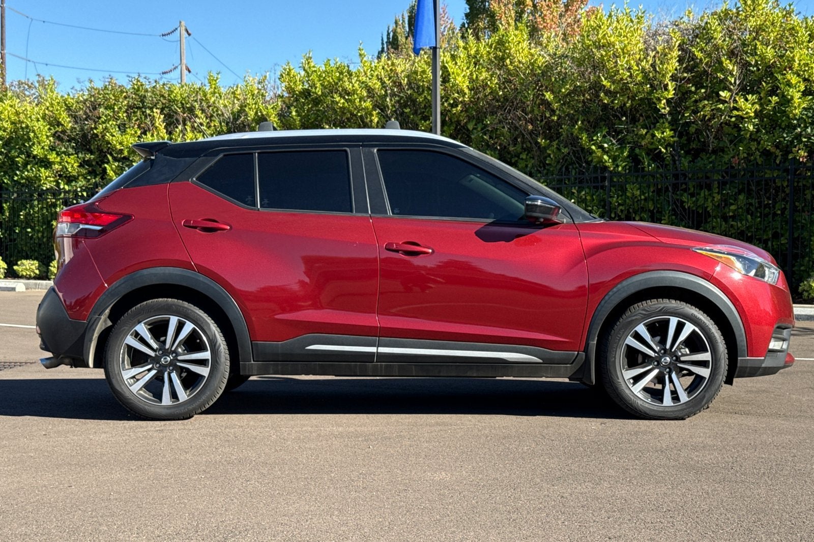 2020 Nissan Kicks SR