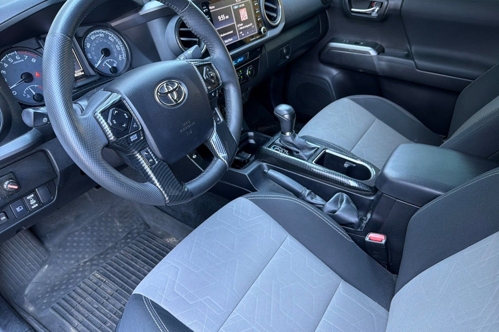 2022 Toyota Tacoma 4WD SR
