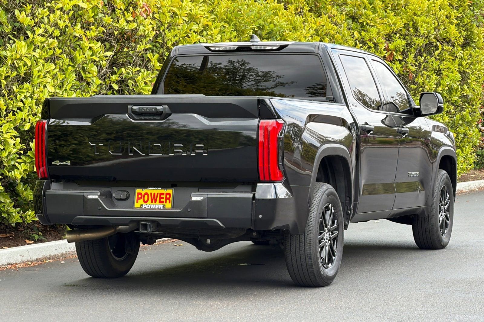2024 Toyota Tundra 4WD SR5