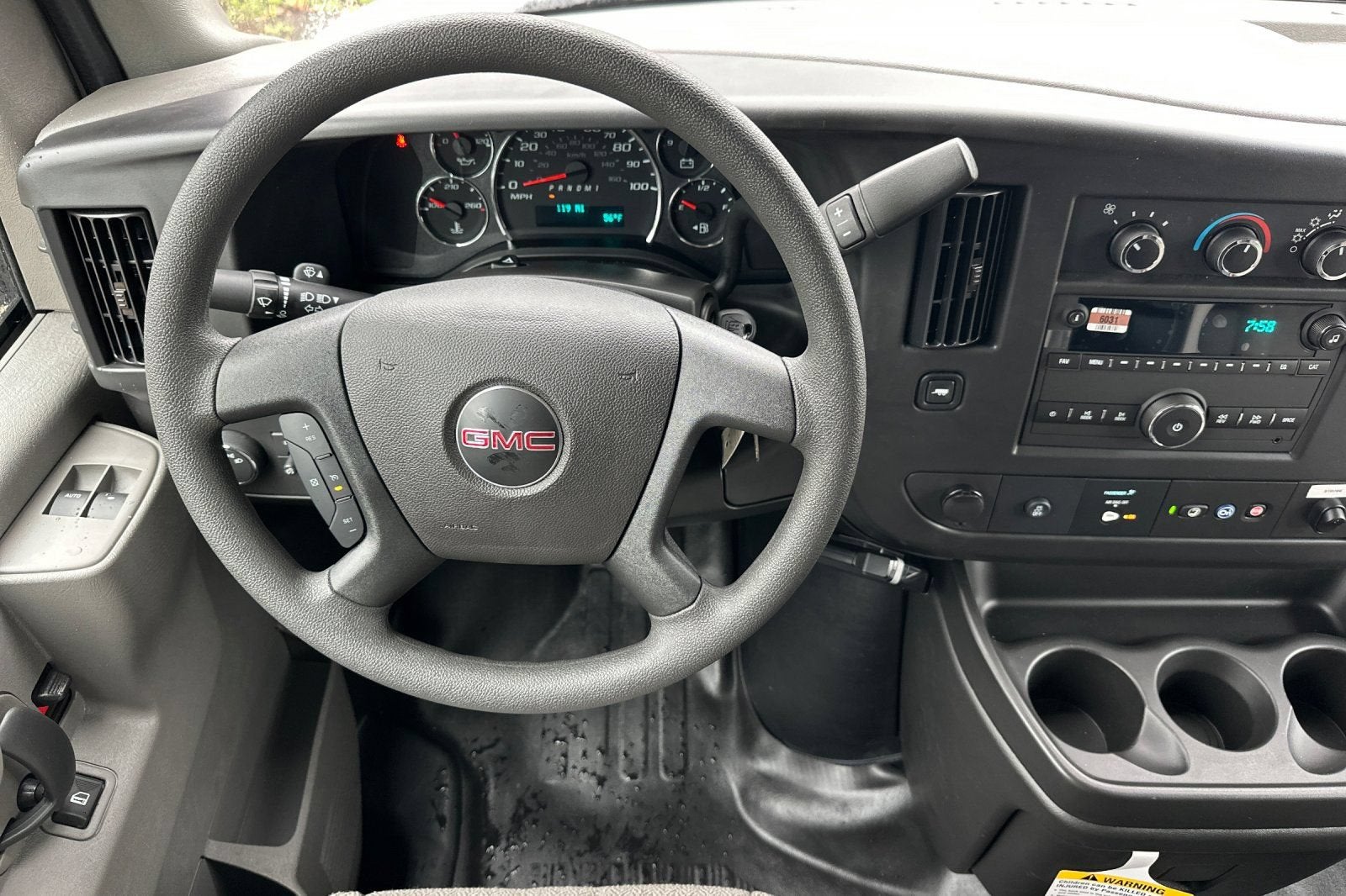 2025 GMC Savana Cutaway 3500 1WT