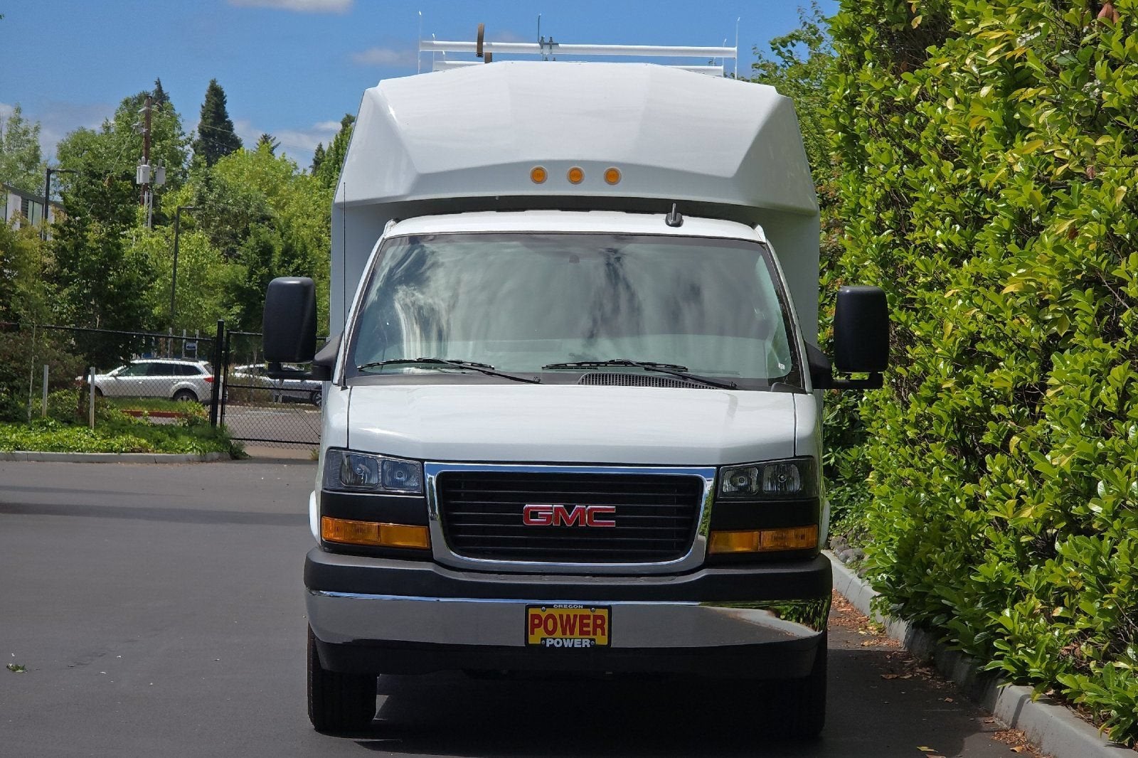 2025 GMC Savana Cutaway 3500 1WT