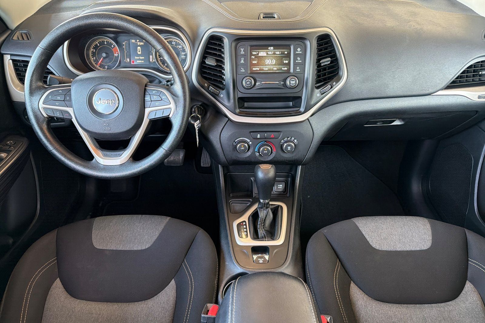 2017 Jeep Cherokee Sport