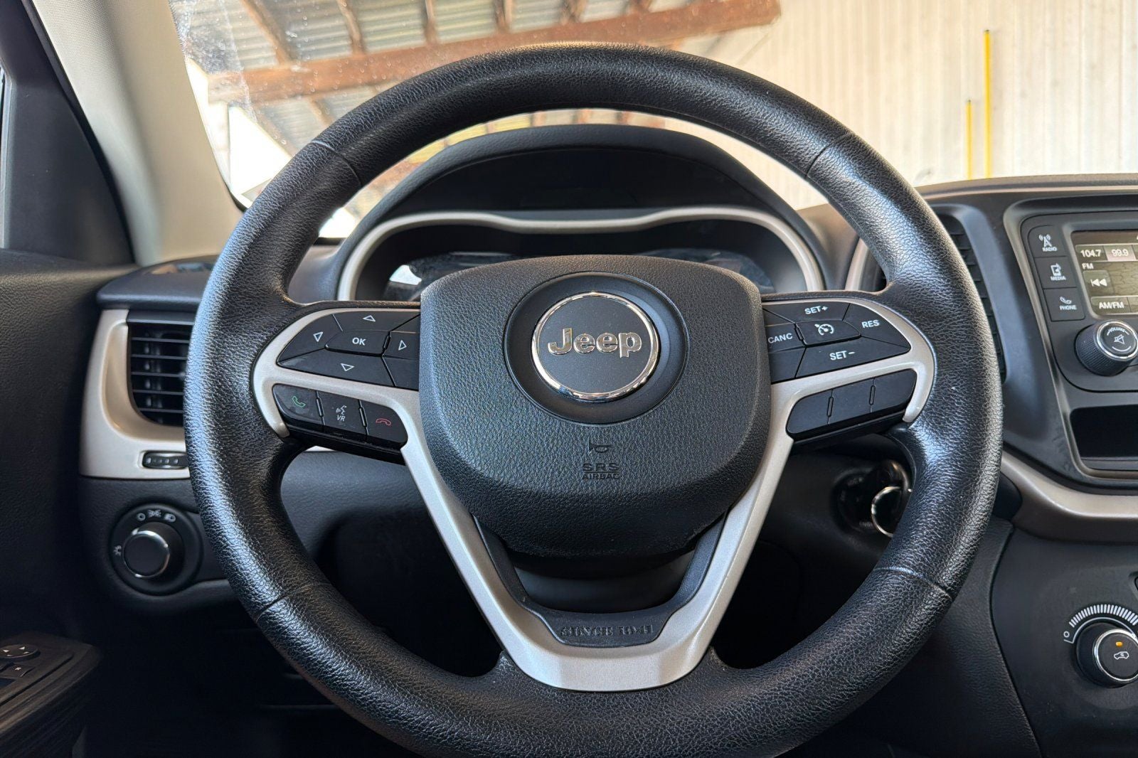 2017 Jeep Cherokee Sport