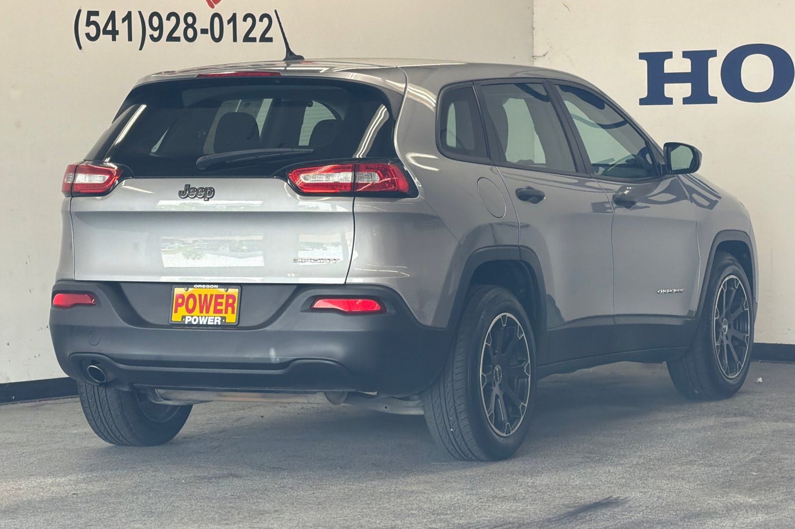 2017 Jeep Cherokee Sport